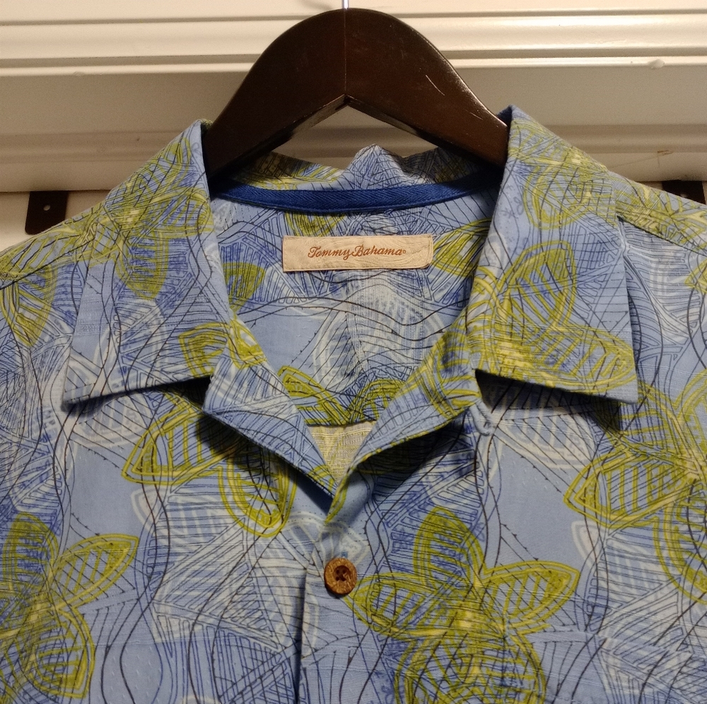 Tommy Bahama Printed Shirt - Men's Large